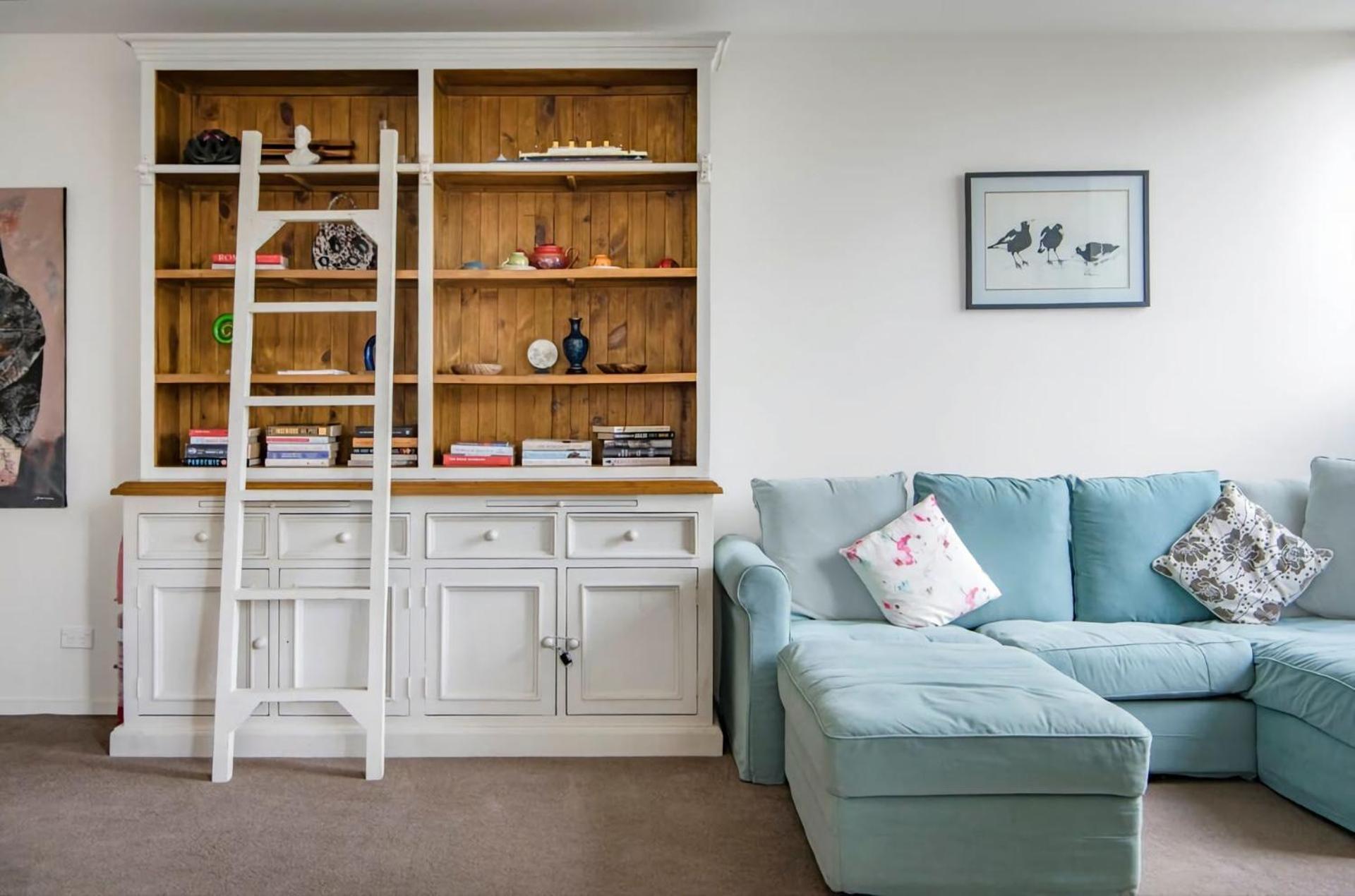 London Circuit Hideaway Apartment *